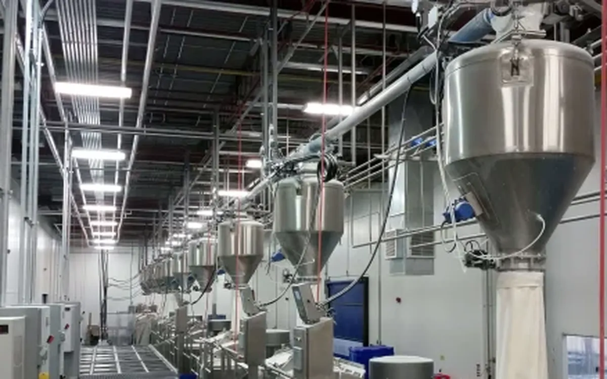 Pneumatic conveying